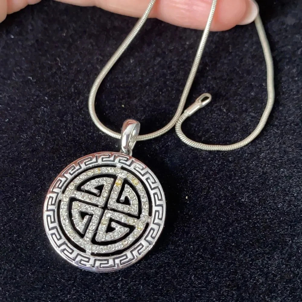 Necklace.  - Picture 2 of 4